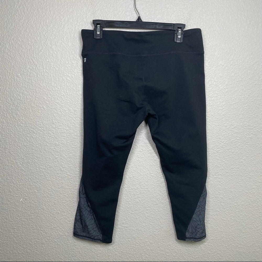 Fabletics Womens Capris Leggings Black Pull On - Picture 3 of 7